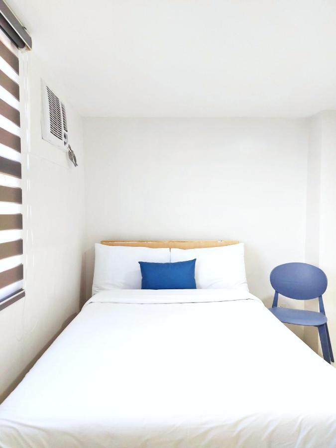Hotel Airobedz Mckinley - Near Sm Aura Manila Zewnętrze zdjęcie